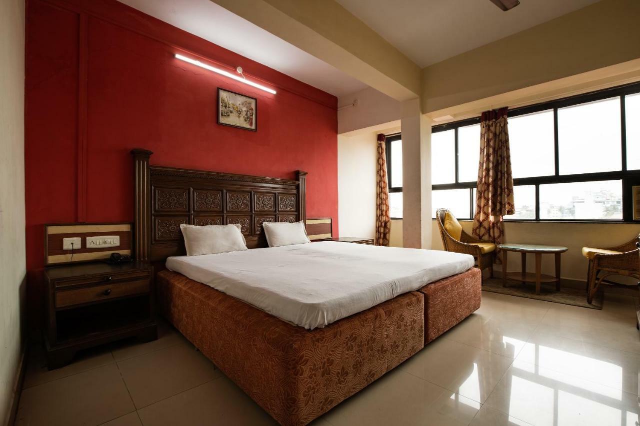 Spot On 6991 Hotel Poonam Madgaon Exterior photo
